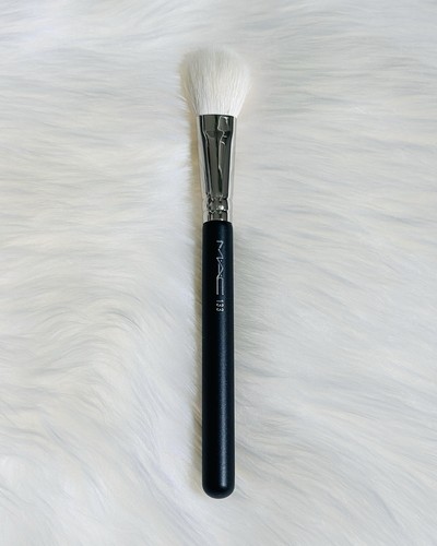 Mac 133 small cheek - small, cosmetic