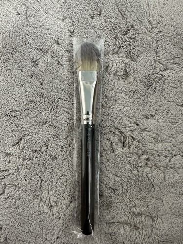 Brand new mac foundation brush - new,
