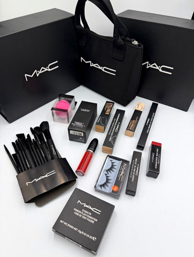 Mixed lot set - m·a·c, w/
