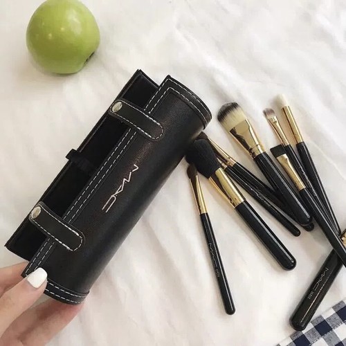 Cosmetic brush set - m.a.c,