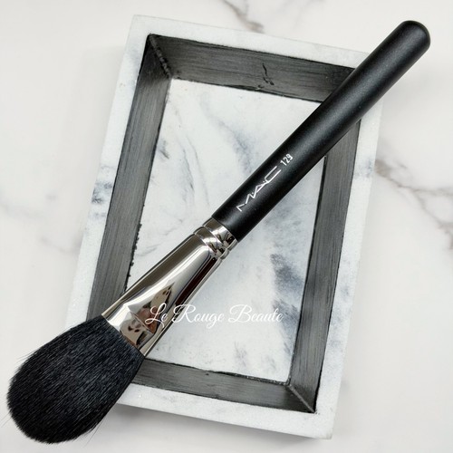 Mac 129 powder - powder, brush