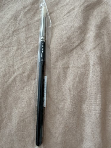 Mac 221 brush natural hair - 221,
